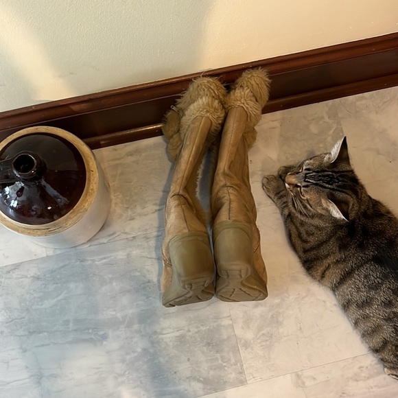 Native American inspired 14โH Suede look fur & rhinestone trim Boots Size 6.5 - Picture 7 of 7